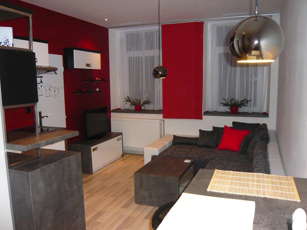 Apartmany Liska Mladé Buky Zimmer foto