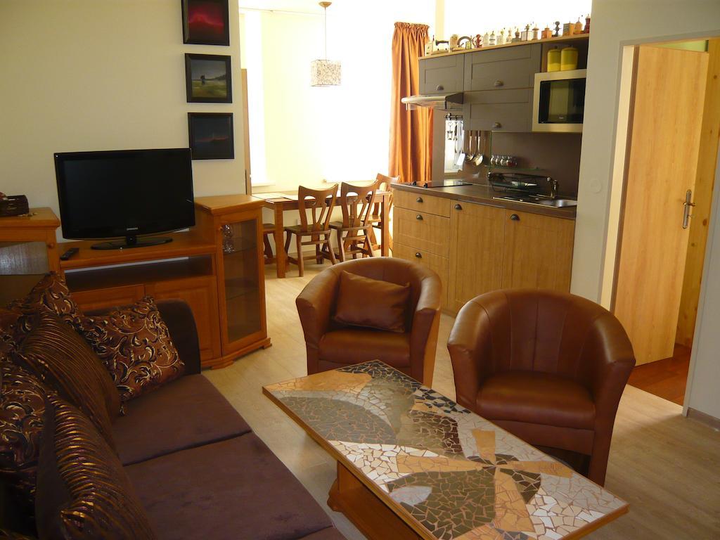 Apartmany Liska Mladé Buky Zimmer foto