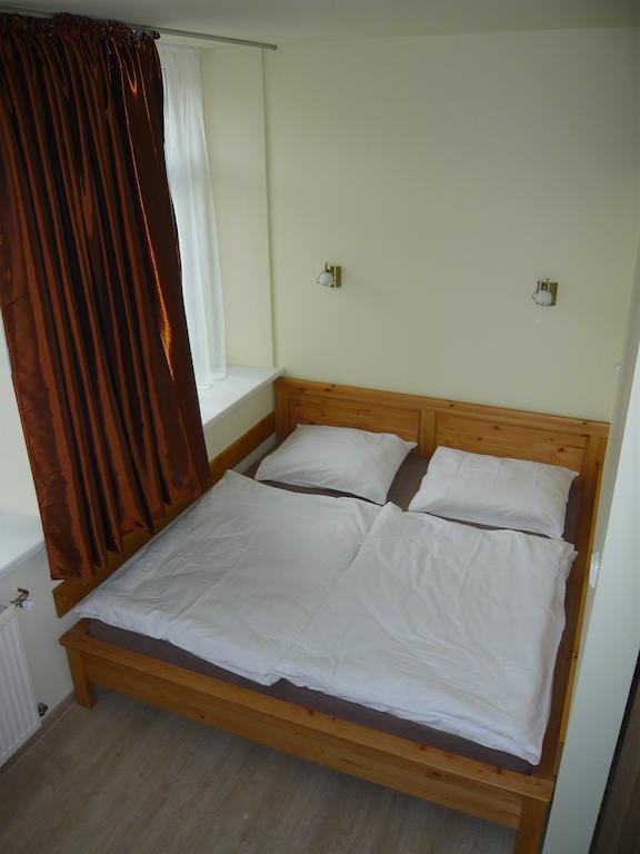 Apartmany Liska Mladé Buky Zimmer foto